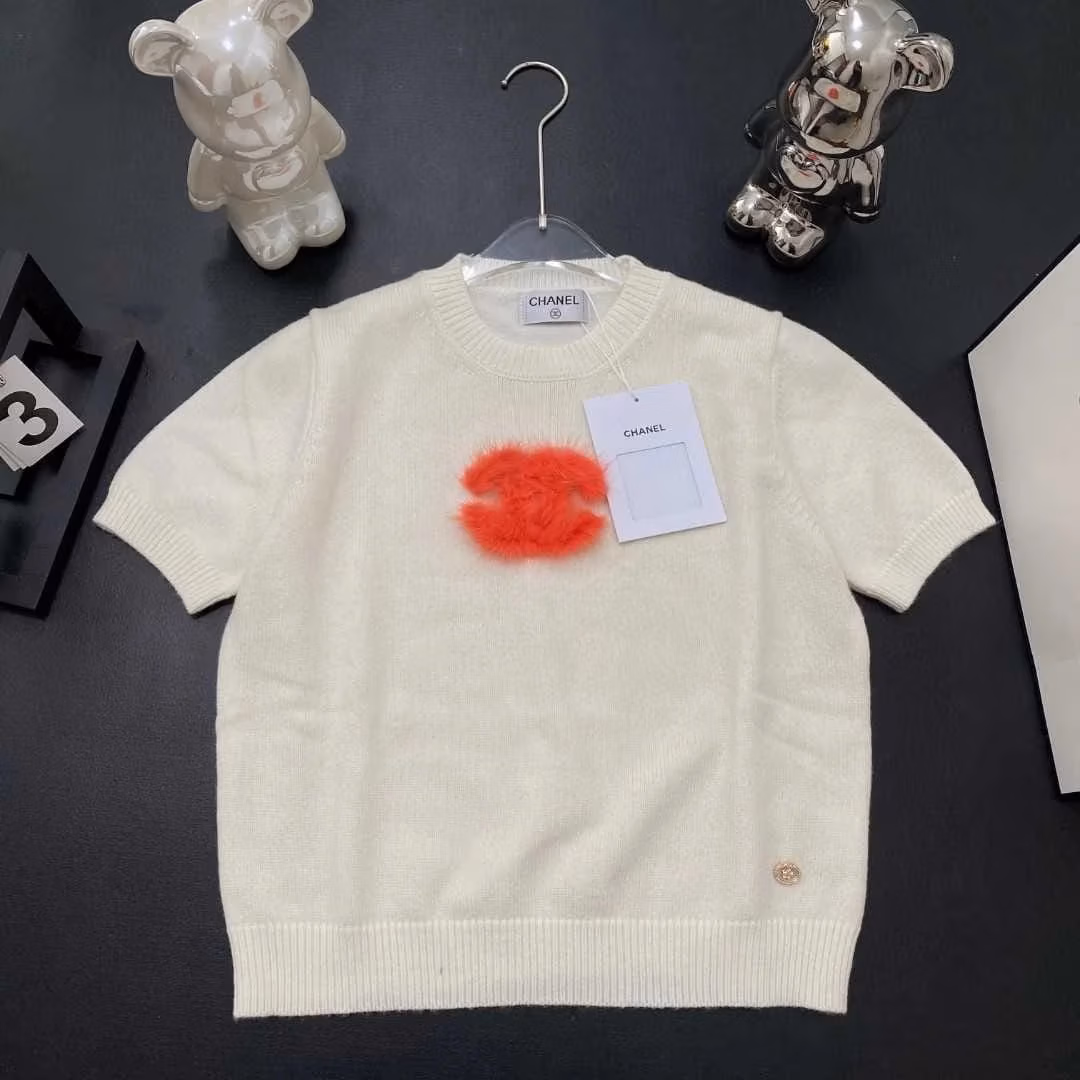 CHANEL Trendy Breathable Cotton Tee CHANEL Trendy Breathable Cotton Tee