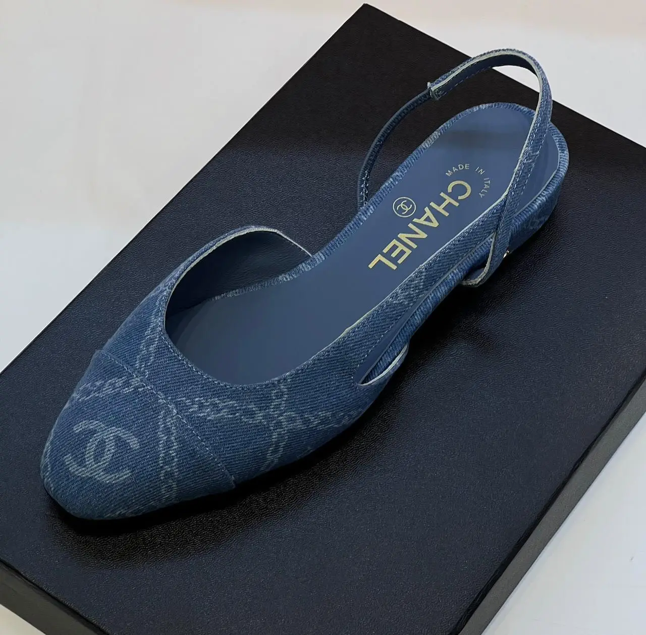 CHANEL Slingback Flats CHANEL Slingback Flats