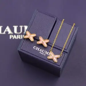 CHAUMET