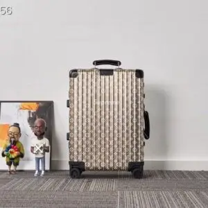 Louis Vuitton | 1800 AED