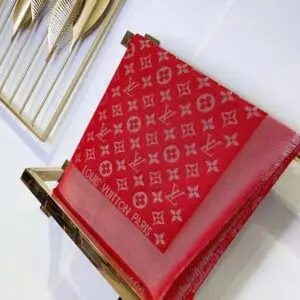 LOUSE VUITTON