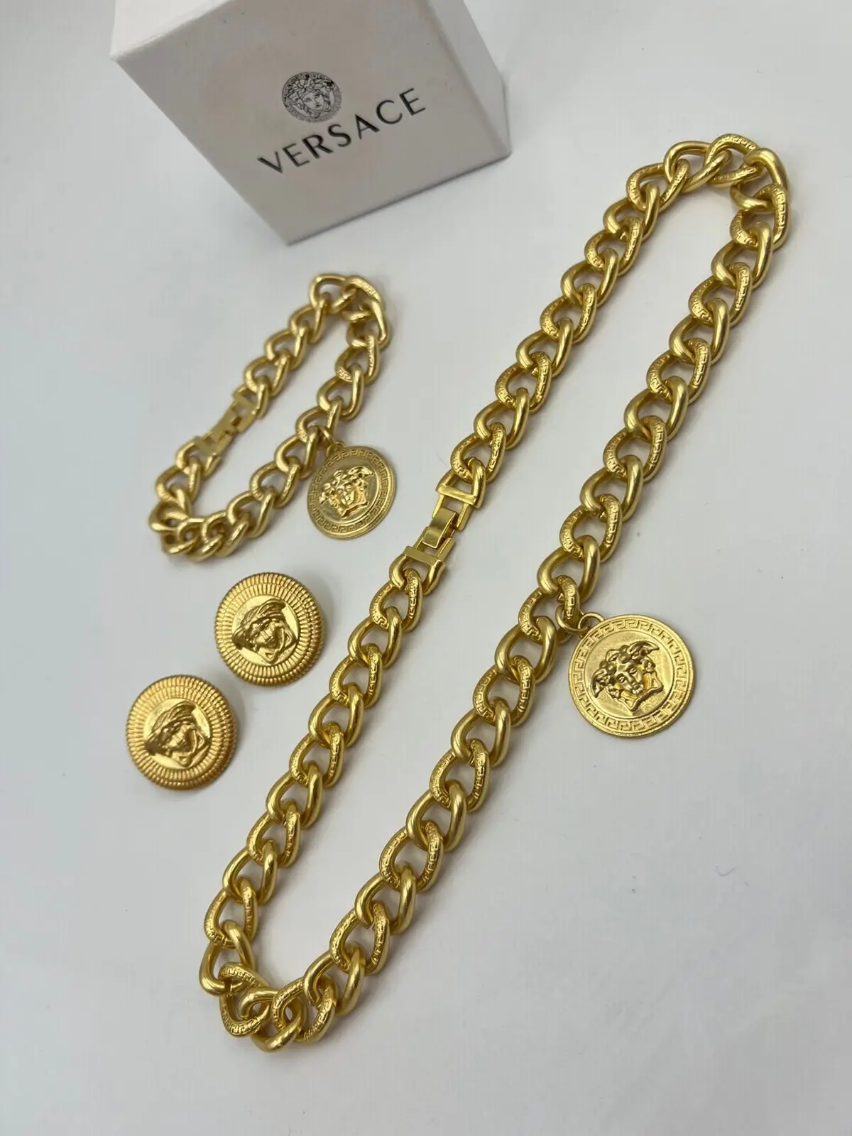 Versace Medusa Chain Necklace in 18k Gold Versace Medusa Chain Necklace in 18k Gold