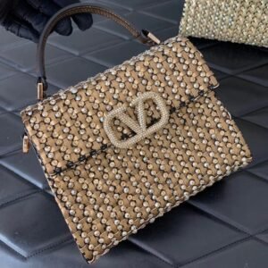 Valentino Garavani VSLING Shoulder Bag