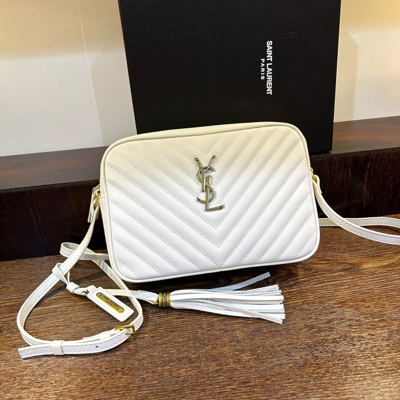 Saint Laurent Leather Shoulder Bag Saint Laurent Leather Shoulder Bag