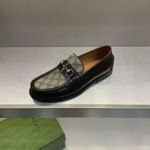 GUCCI Horse bit Loafer