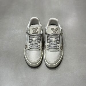 LOUIS VUITTON Monogram Sneaker