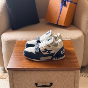 LOUIS VUITTON Trainer Sneaker