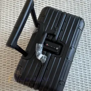 RIMOWA